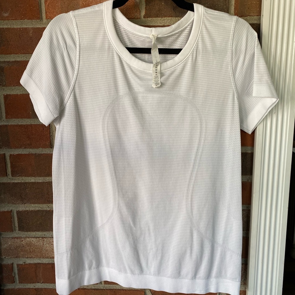 Swiftly Breathe Short Sleeve Shirt